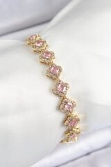 Pirinç Zirkon Taşlı Pembe Yonca Baget Model Gold Renk VIP Seri Kadın Bileklik
