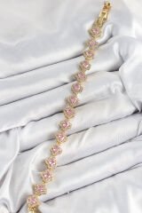 Pirinç Zirkon Taşlı Pembe Yonca Baget Model Gold Renk VIP Seri Kadın Bileklik