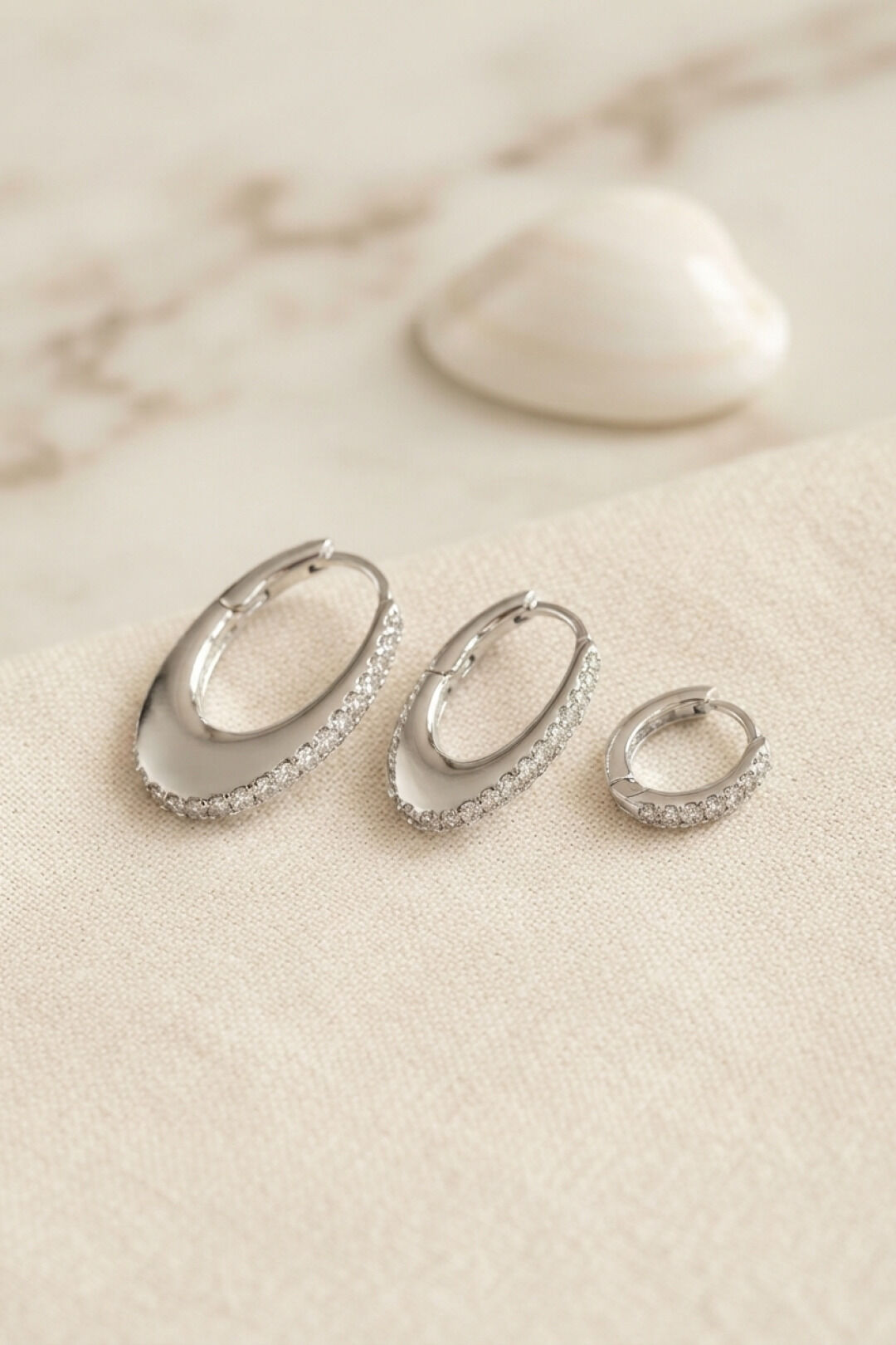 Gümüş Renk Oval Halka Model Zirkon Taşlı 3 lü Küpe Set