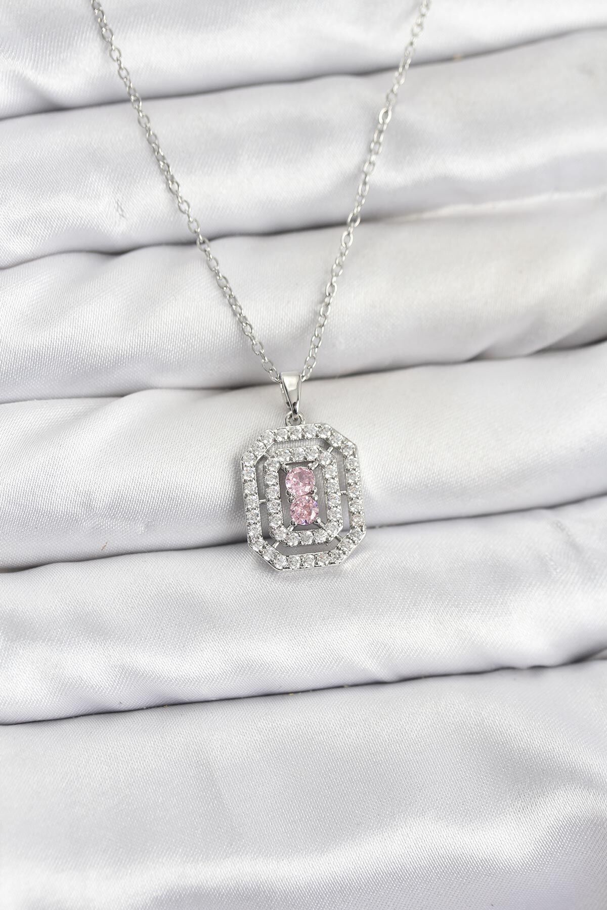 316L Çelik Zincir Gümüş Renk Plaka Model Zirkon Taşlı Kadın Kolye