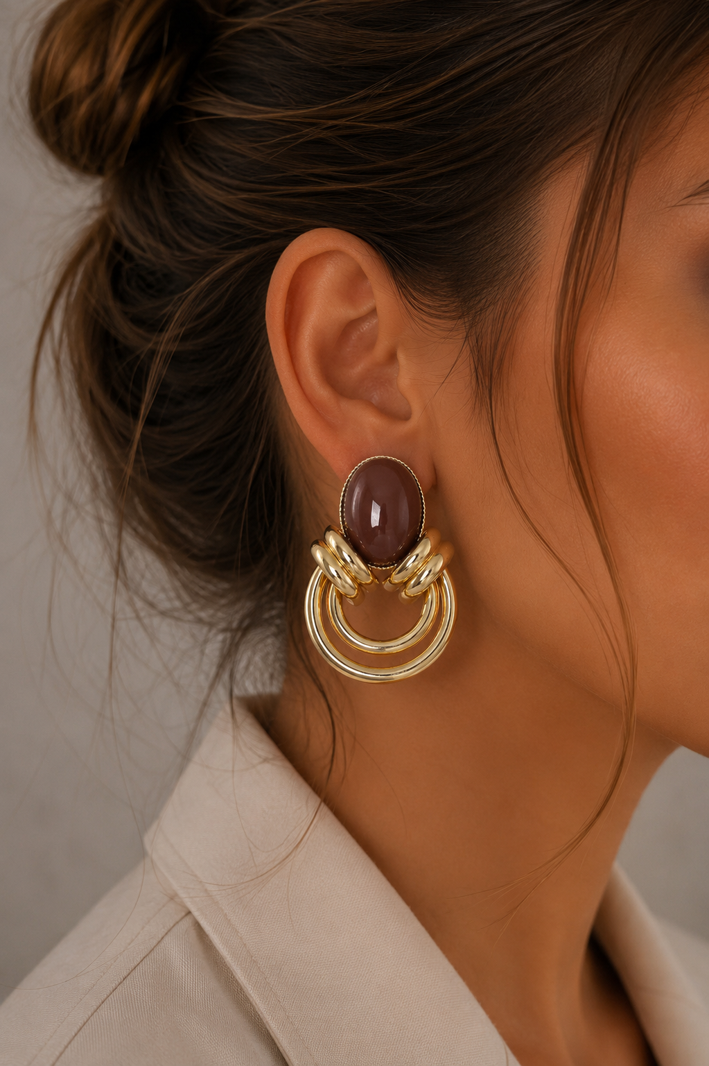 Pirinç Gold Renk Kahverengi Taşlı Vintage Kadın Küpe