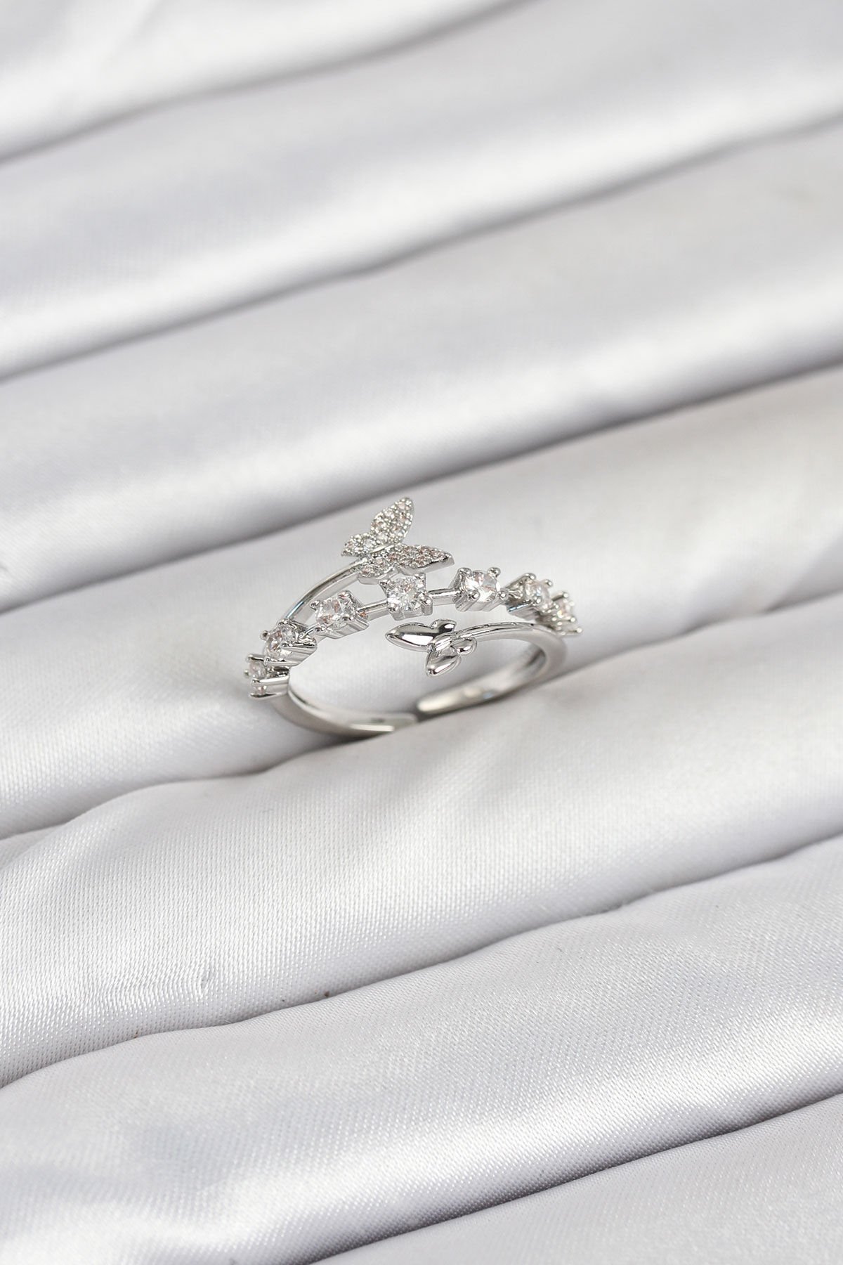 Pirinç Gümüş Renk Zirkon Taşlı Kelebek Model Kadın Yüzük