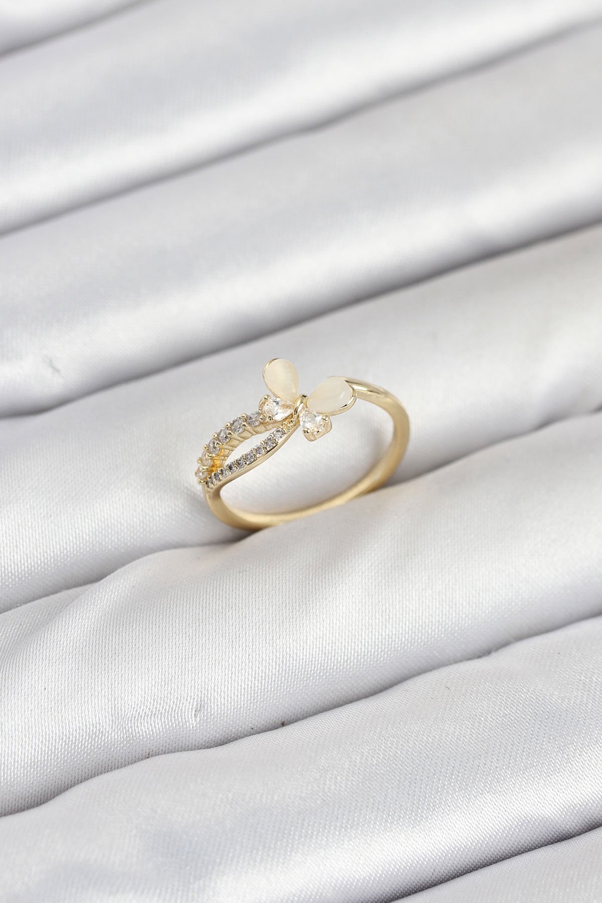 Pirinç Gold Renk Kelebek Zirkon Taşlı Kadın Yüzük