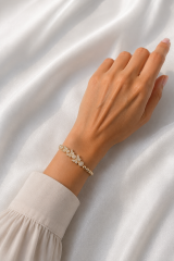 Pirinç Zirkon Taşlı Kelebek Model Gold Renk Kadın Bileklik