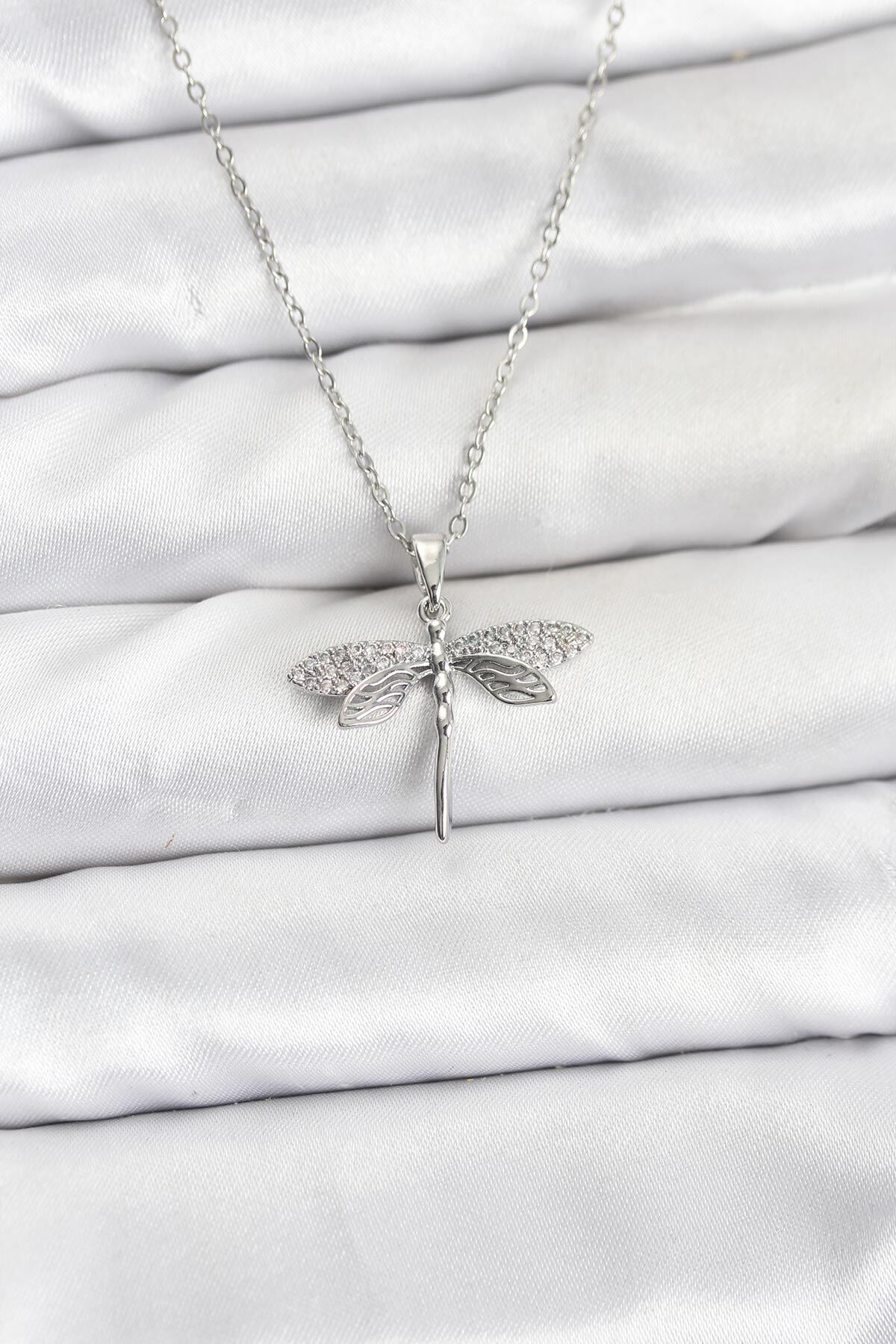 316L Çelik Zincir Gümüş Renk Yusufçuk Model Zirkon Taşlı Kadın Kolye