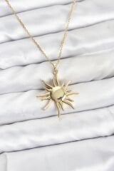 316L Çelik Zincir Gold Renk Güneş Model Kadın Kolye