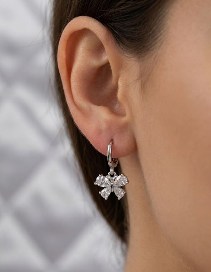 Pirinç Gümüş Renk Kelebek Model 3'lü Kadın Küpe