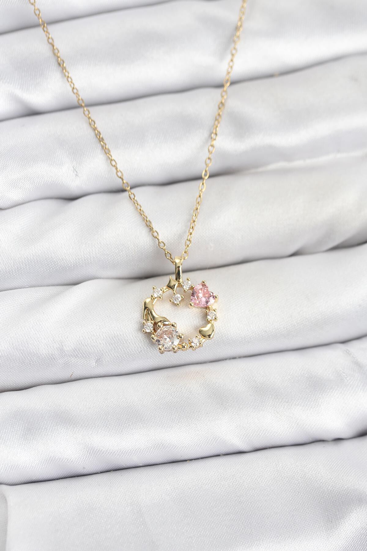 316L Çelik Zincir Gold Renk Pembe Taş Detaylı Çelenk Model Kadın Kolye