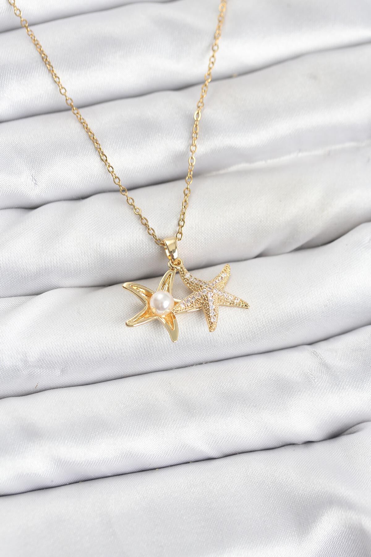 316L Çelik Zincir Gold Renk Deniz Yıldızı Model Zirkon Taşlı Kadın Kolye