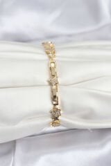 Pirinç Gold Renk VIP Seri Yıldız Model Zirkon Taşlı Kadın Bileklik