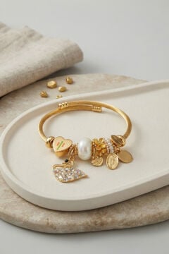Swan Model Charmlı Bileklik