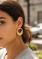Pirinç Gold Renk Halka Sarmal Model Vintage Kadın Küpe