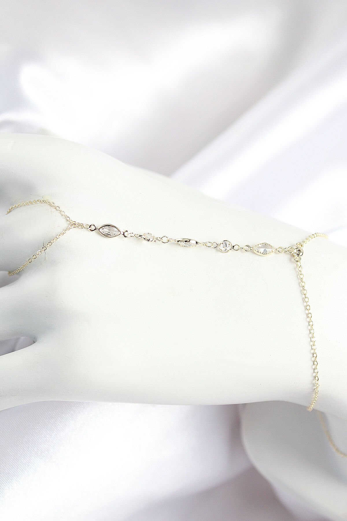 Pirinç Zirkon Taşlı Y Model Gold Renk Kadın Şahmeran