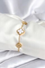 316L Çelik Zincir Zirkon Taşlı Yonca Beyaz Kadın Bileklik