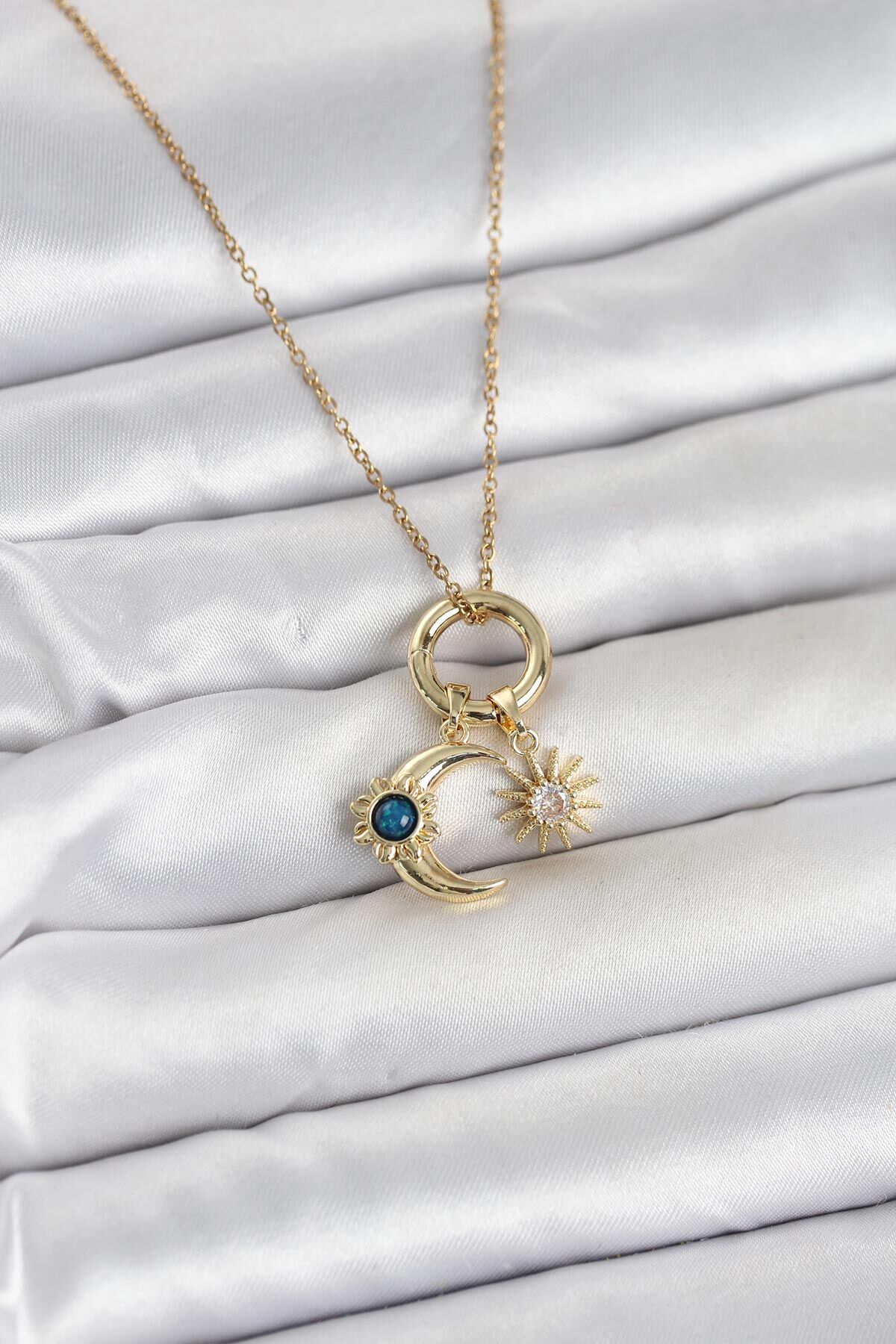 316L Çelik Gold Renk Gece Gündüz Tema Charmlı Kadın Kolye