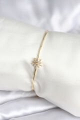 Yıldız Figürlü Gold Renk Pirinç Kadın Bileklik