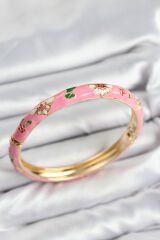 Mineli Pirinç Pembe Çiçek Motifli Gold Kadın Kelepçe