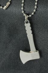 Balta Tasarımlı Metal Erkek Kolye