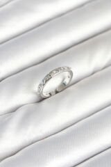 Pirinç Gümüş Renk Zirkon Taşlı Kadın Yüzük