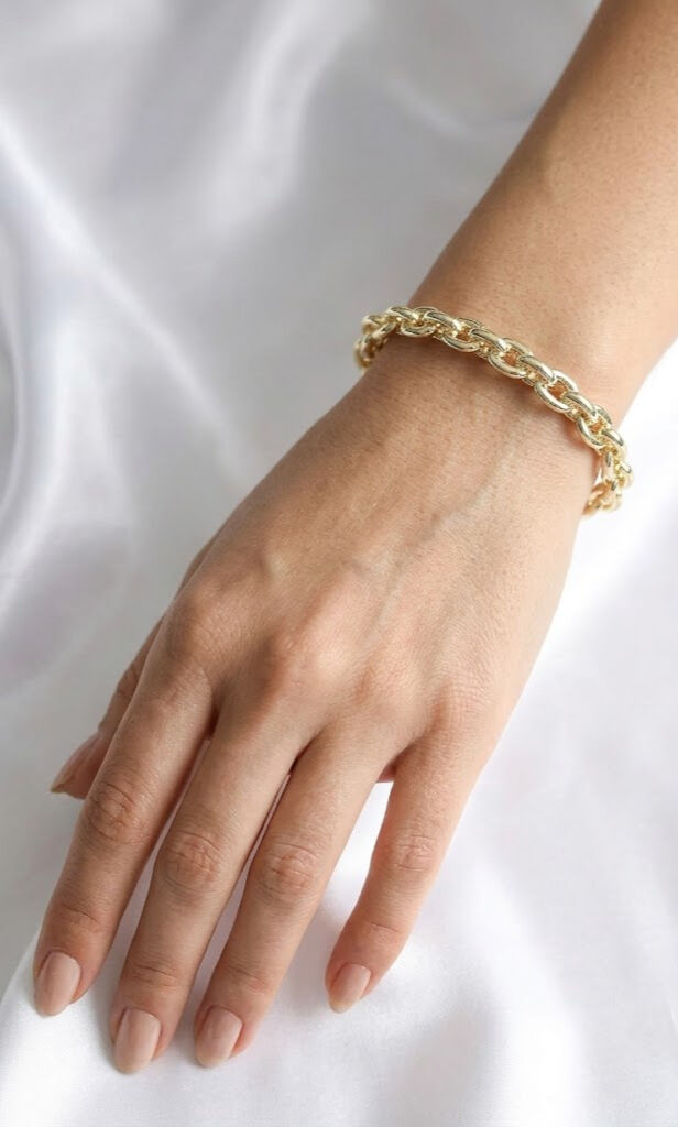 Zincir Model Gold Renk Pirinç Kadın Bileklik