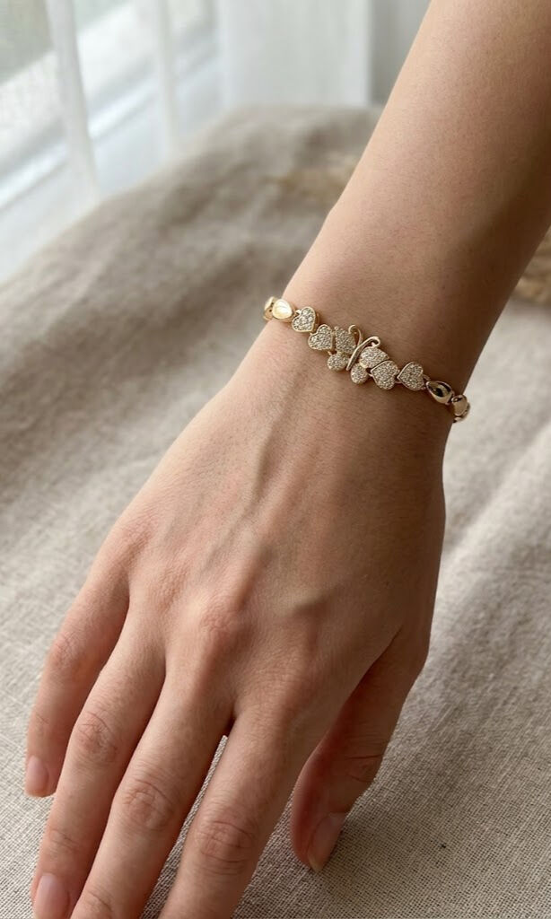 Pirinç Gold Renk Zirkon Taşlı Kelebek Figür Damla Zincir Model Kadın Bileklik