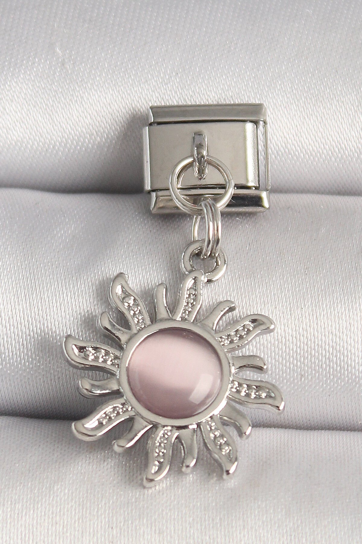 316L Çelik Gümüş Renk Pembe Mineli Güneş Model Nomination Charm