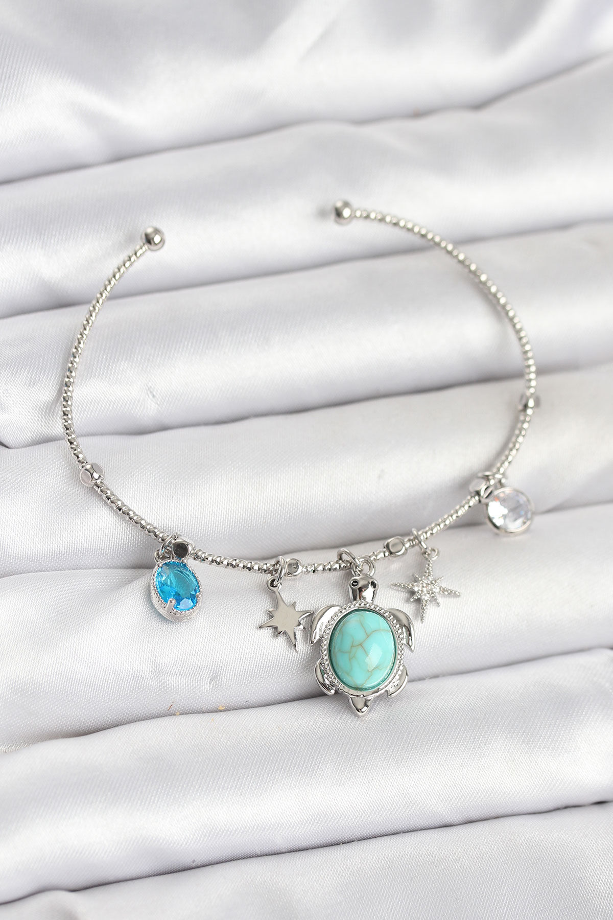 Caretta Caretta Charmlı Gümüş Renk Kadın Bileklik