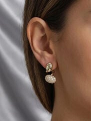 Pirinç Gold Renk Zirkon Taşlı Bombeli Model Kadın Küpe