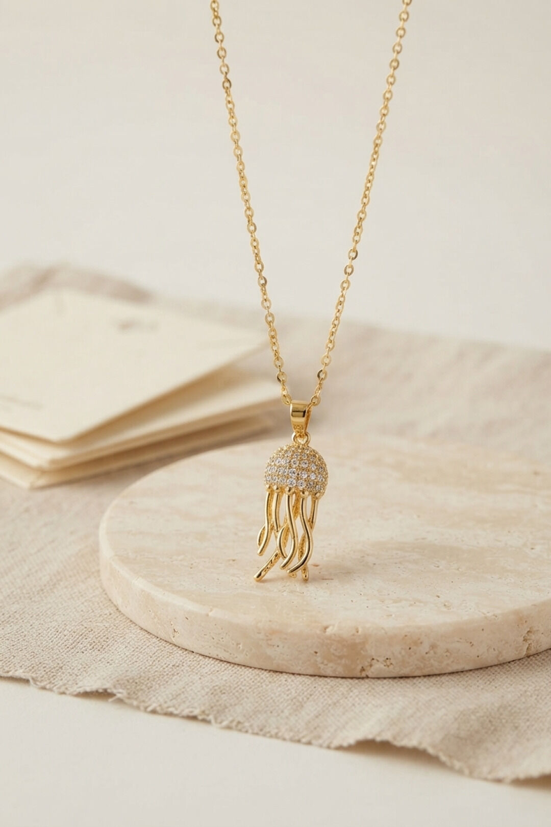 316L Çelik Zincir Gold Renk Zirkon Taşlı Jellyfish Model Kolye
