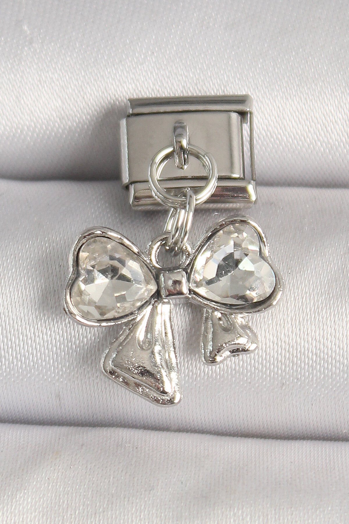 316L Çelik Gümüş Renk Zirkon Taşlı Fiyonk Model Nomination Charm