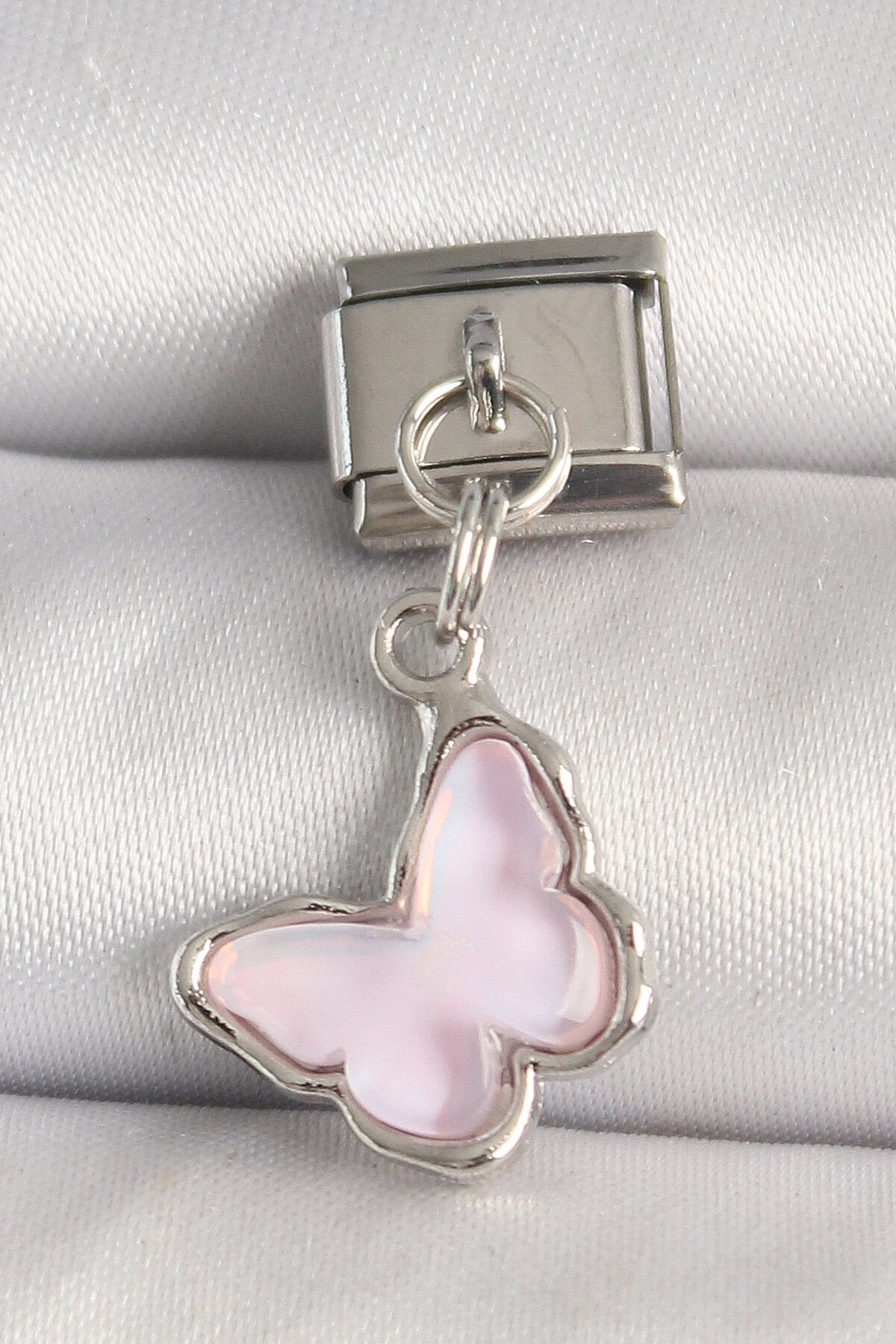 316L Çelik Gümüş Renk Pembe Kelebek Model Nomination Charm