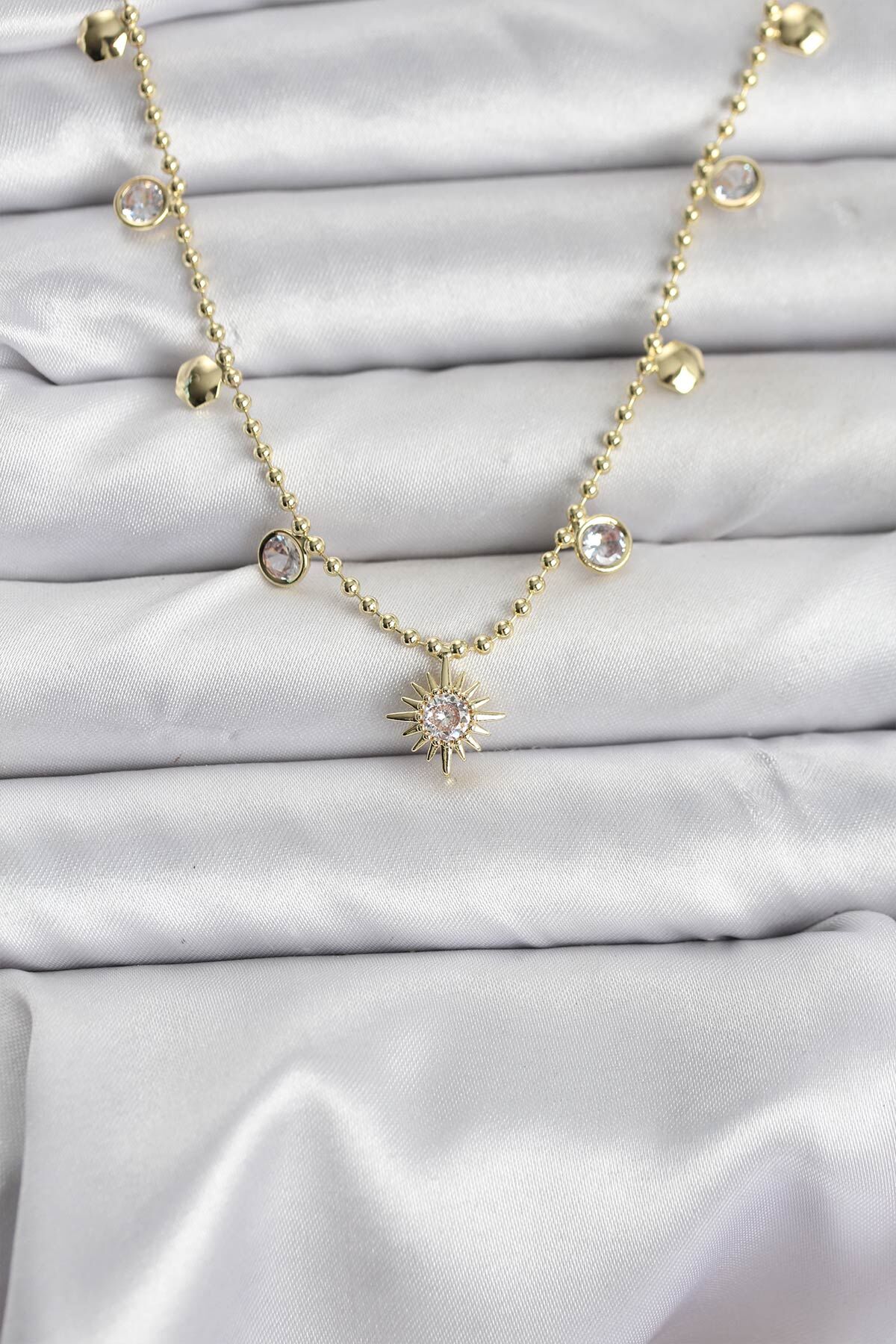 Zirkon Taşlı Kutup Yıldızı Model Pirinç Gold Renk Kadın Kolye