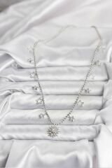 Pirinç Gümüş Renk Güneş Model Kadın Kolye