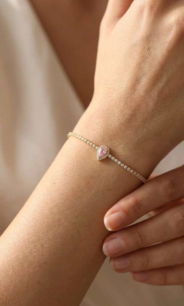 Pirinç Gold Renk Pembe Damla Model Su Yolu Kadın Bileklik