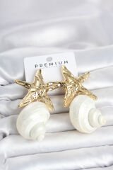 Doğal Deniz Kabuğu ve Gold Renk Yıldız Model Kadın Küpe