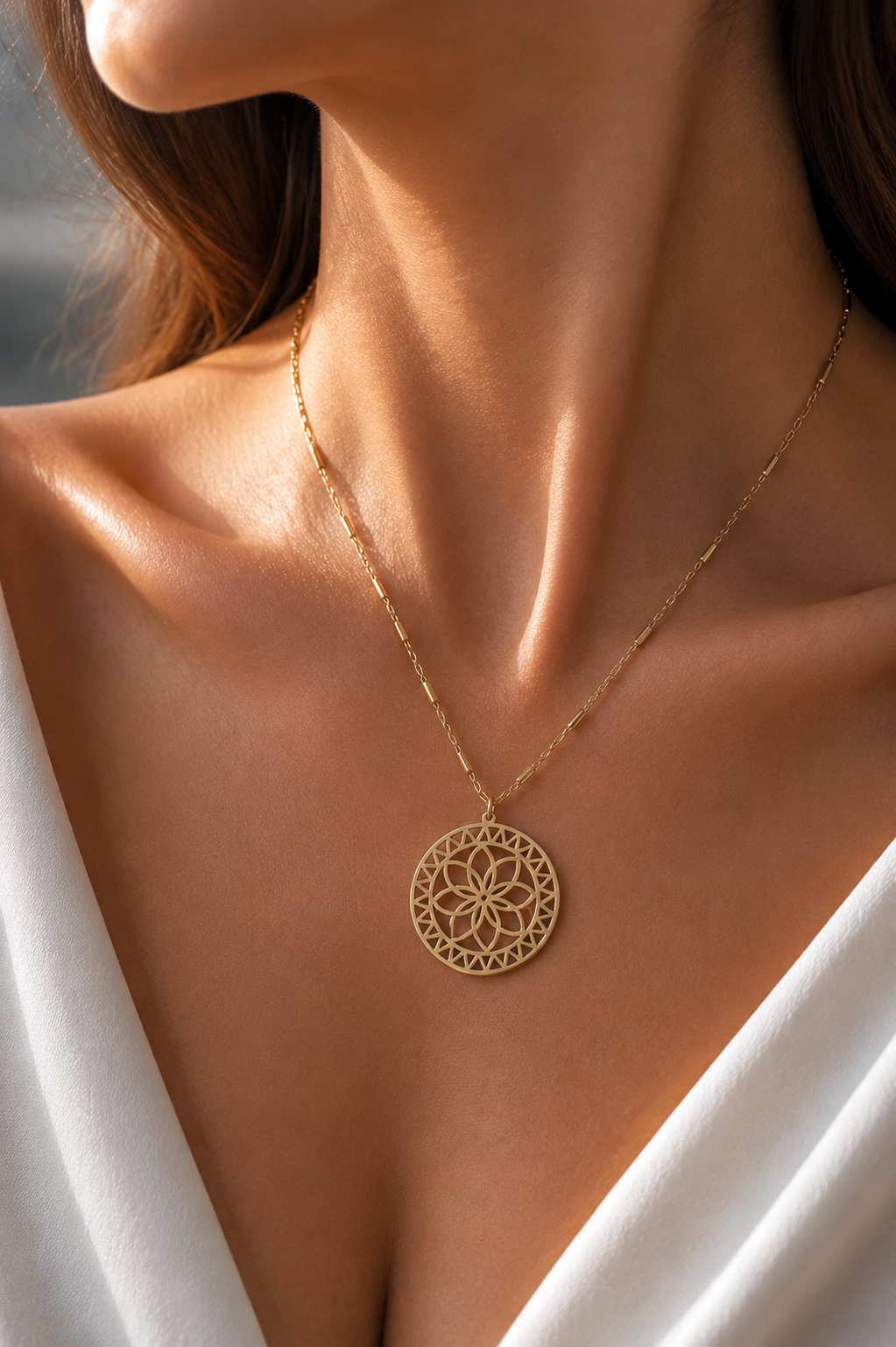 316L Çelik Zincir Gold Renk Lotus Model Kolye