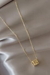 Küp Model Gold Renk Zirkon Taşlı R Harfli Kolye