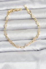 Gold Renk Zirkon Taşlı Ataç Zincir Model Kadın Bileklik