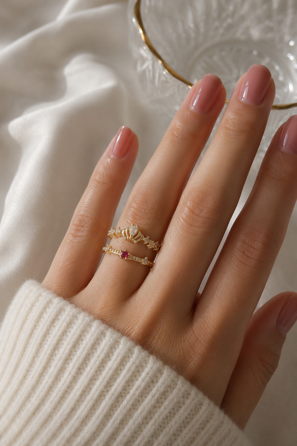 Pirinç Gold Renk Zirkon Taşlı Taç Model Kadın Yüzük