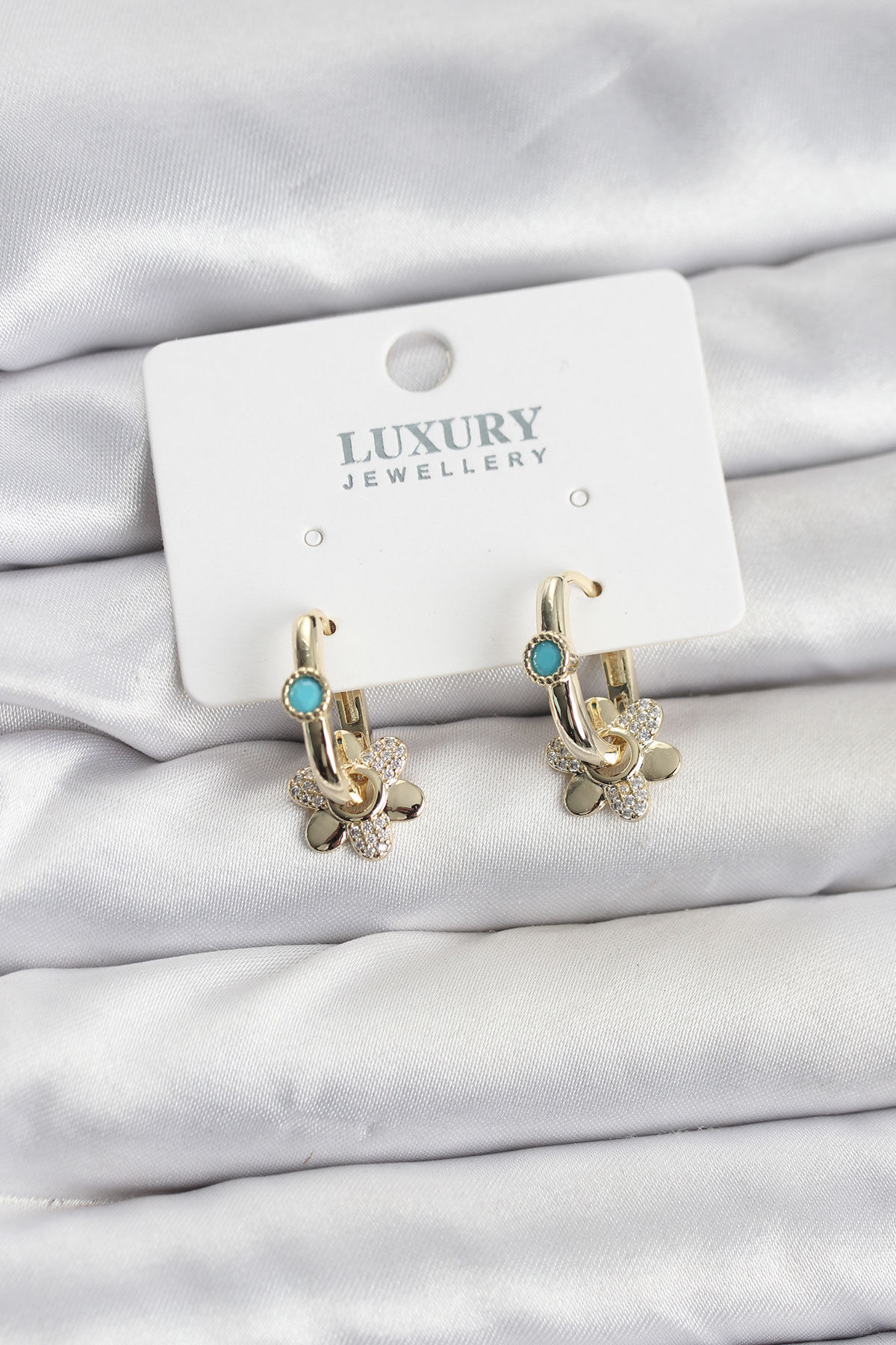 Mavi Taş Detaylı Pirinç Gold Renk Kadın Göçmen Küpesi