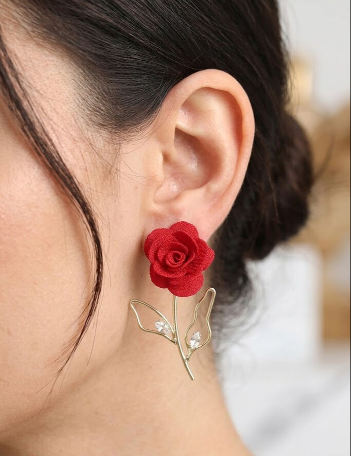Pirinç Gold Renk Kırmızı Gül Model Kadın Küpe