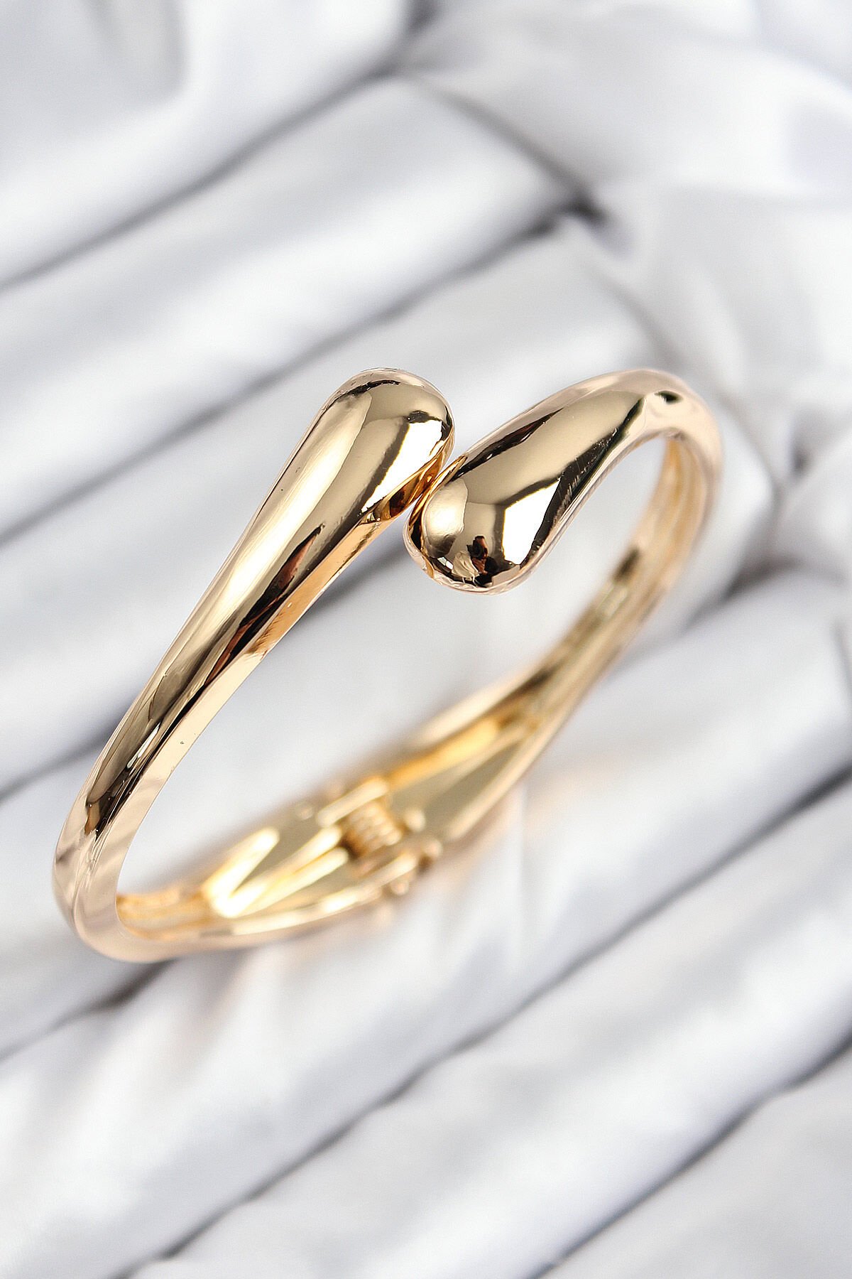 Pirinç Sarmal Model Gold Renk Kadın Kelepçe