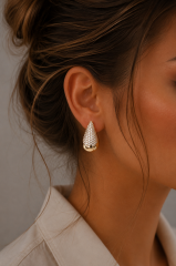 316L Çelik Gold Renk Zirkon Taşlı Damla Model Kadın Küpe