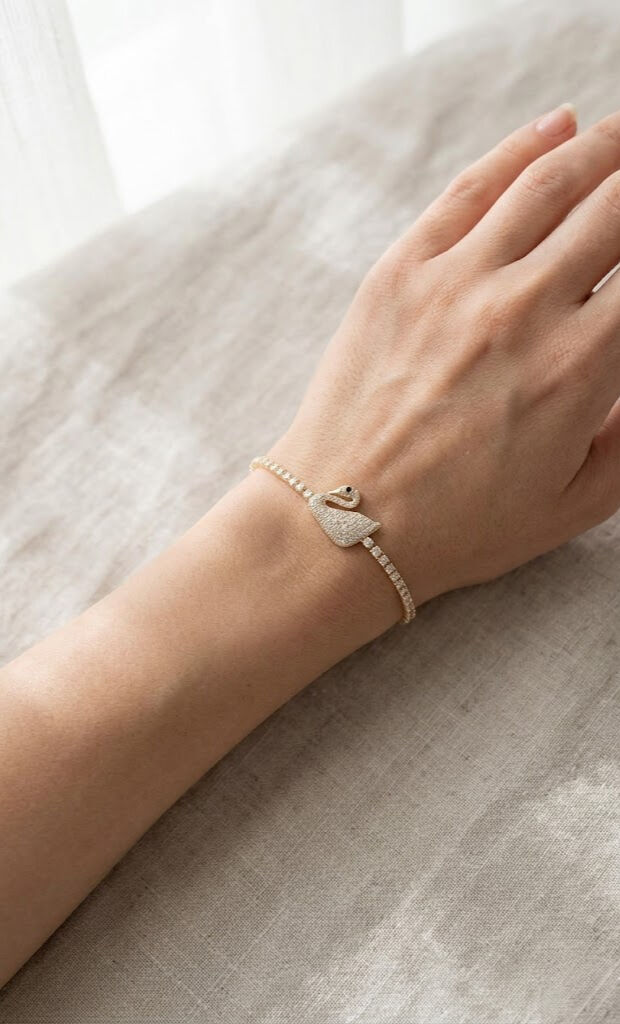 Kuğu Model Zirkon Taşlı Gold Renk Asansörlü Su Yolu Bileklik