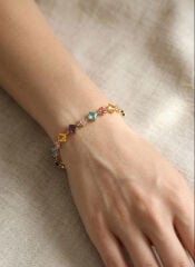 Kristal Taşlı Kesimli Karışık Renkli Gold Renk Gema Kadın Bileklik