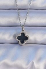 316L Çelik Gümüş Renk Siyah Mineli Zirkon Taşlı Yonca Figürlü Kolye